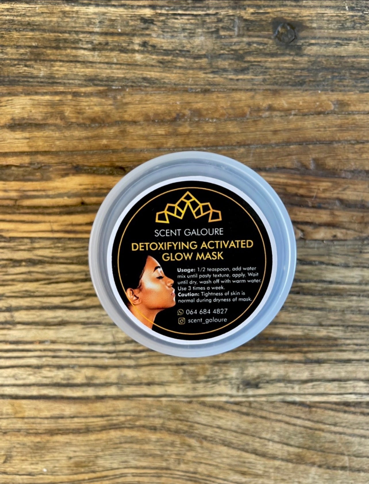 DETOXIFYING ACTIVATED GLOW MASK